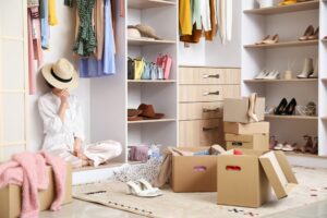 De-cluttering clothes